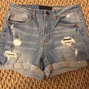 High-wasted, light wash shorts